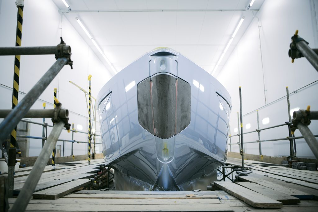 State-of-the-art new yacht supported by STL